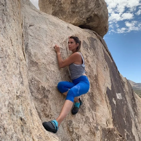 Hi!!! I’m Missy 🙏🏼🌺 - Picture 11 of 15